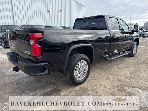 Used 2023 Chevrolet Silverado 3500 High Country w/ Z71 Off-Road Package image 4