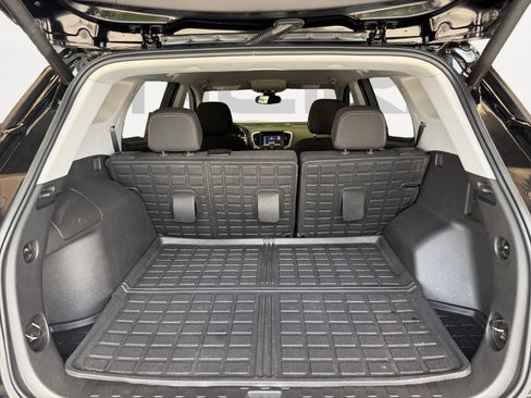 Used 2023 GMC Terrain SLE w/ Driver Convenience Package FWD image 13