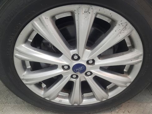 Used 2017 Ford Escape Titanium FWD image 31