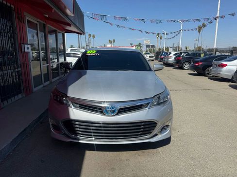 Used 2013 Toyota Avalon XLE image 3