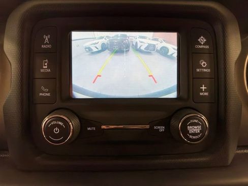 Used 2018 Jeep Wrangler Unlimited Sport S AWD/4WD image 21