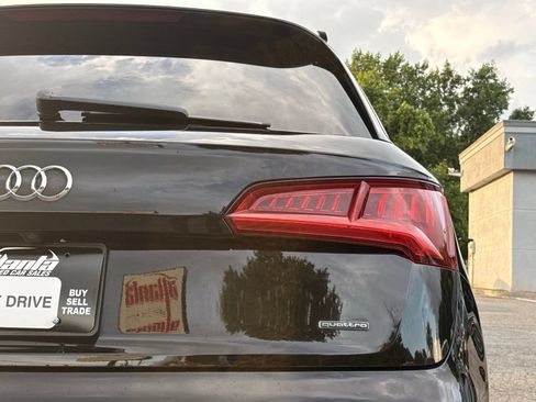 Used 2020 Audi Q5 2.0T Premium AWD/4WD image 10