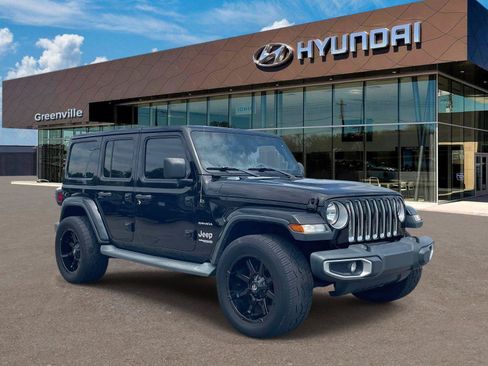 Used 2018 Jeep Wrangler Unlimited Sahara AWD/4WD image 1
