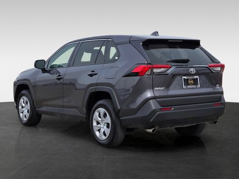 Used 2024 Toyota RAV4 LE AWD/4WD image 5
