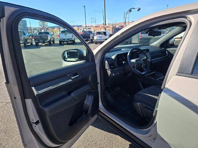 Used 2026 GMC Terrain Elevation AWD/4WD image 18