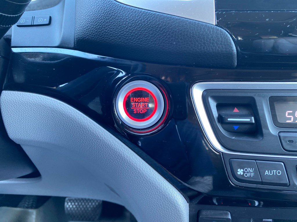 Used 2016 Honda Pilot Touring image 20