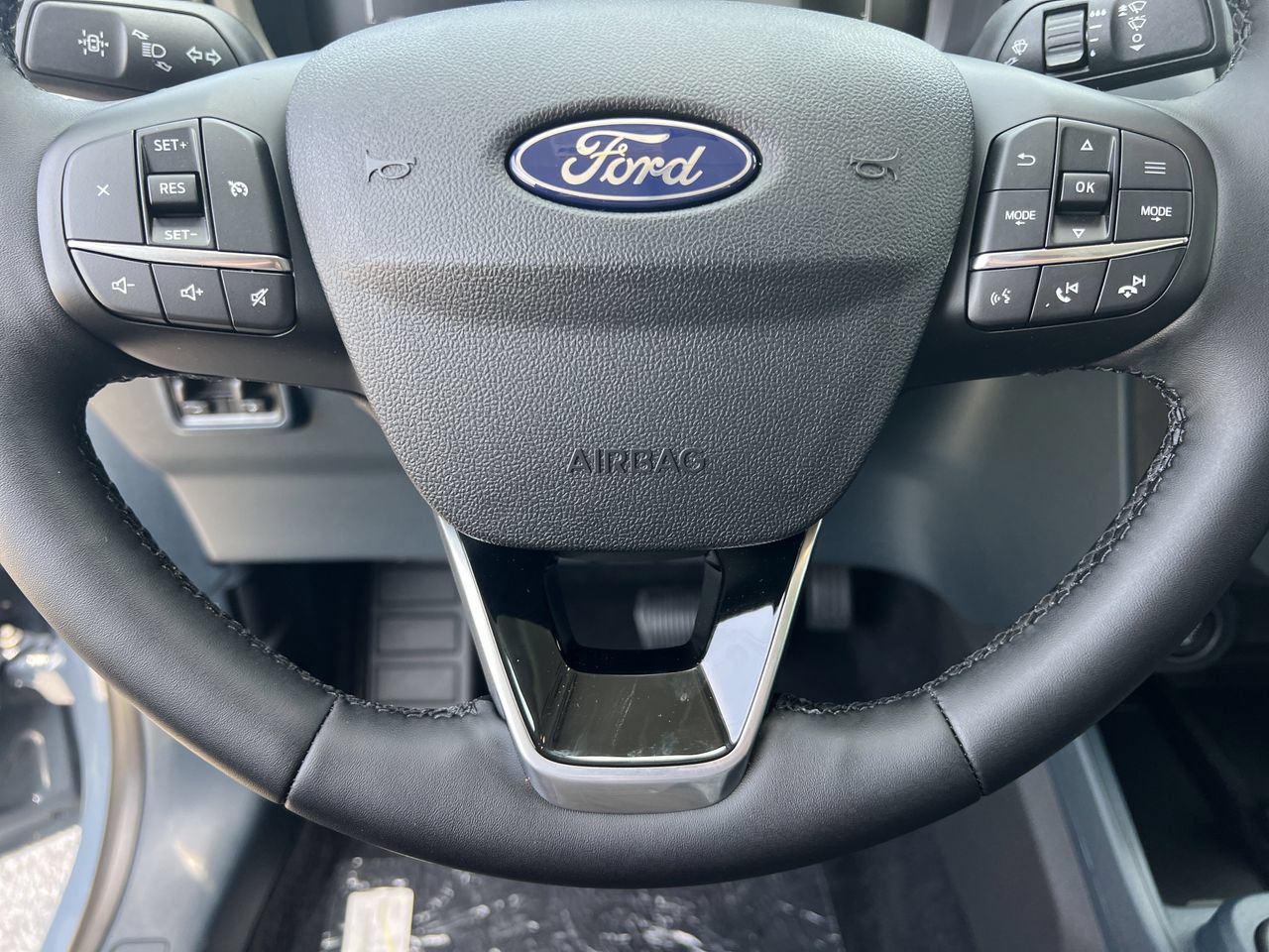 New 2026 Ford Maverick XLT w/ XLT Luxury Package AWD/4WD image 8