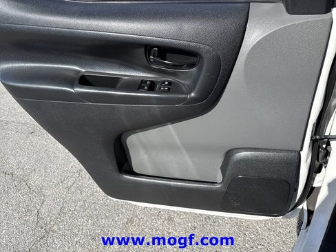 Used 2020 Nissan NV200 SV image 11