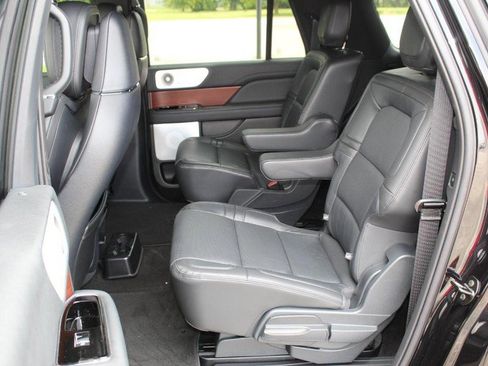 Used 2023 Lincoln Navigator L Reserve image 21