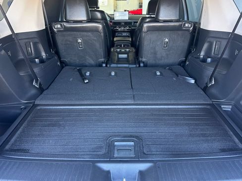 Used 2025 Honda Pilot Touring image 15