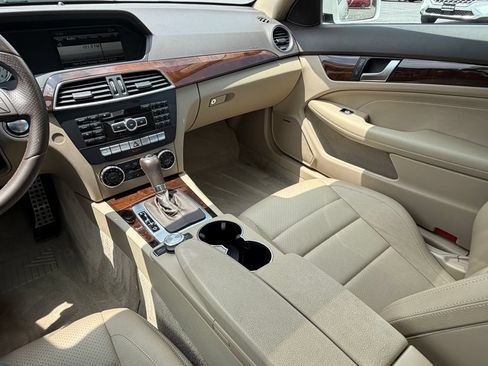 Used 2014 Mercedes-Benz C 250 Coupe image 16