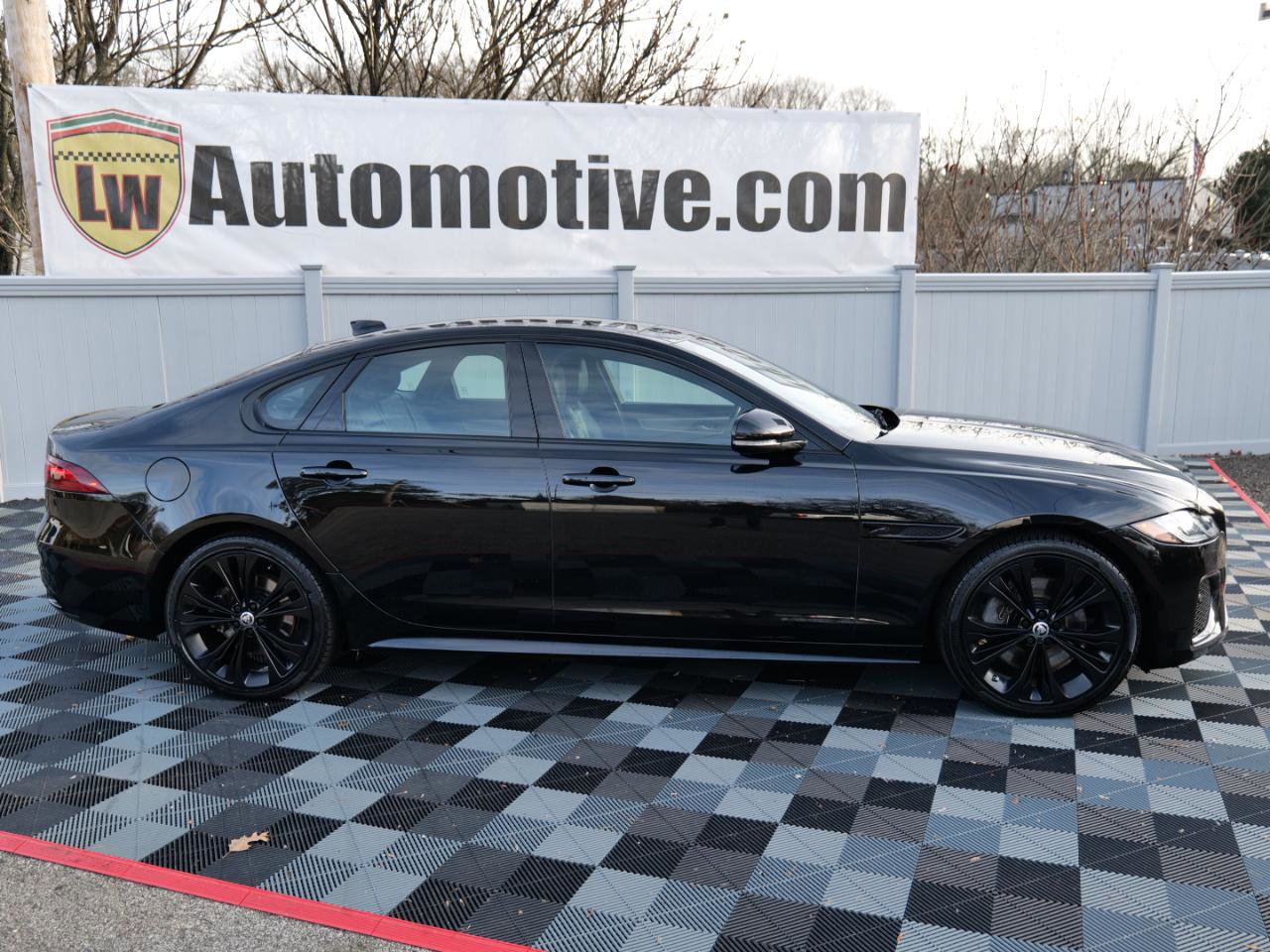 Used 2024 Jaguar XF R-Dynamic SE AWD/4WD image 4