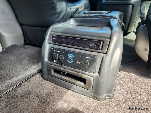 Used 2023 GMC Savana 2500 image 49