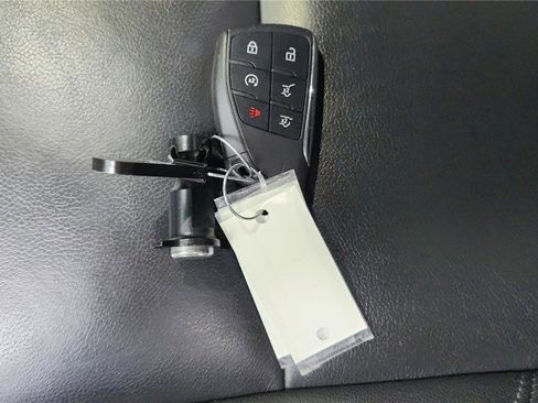 Used 2022 Chevrolet Suburban Z71 w/ Luxury Package image 47