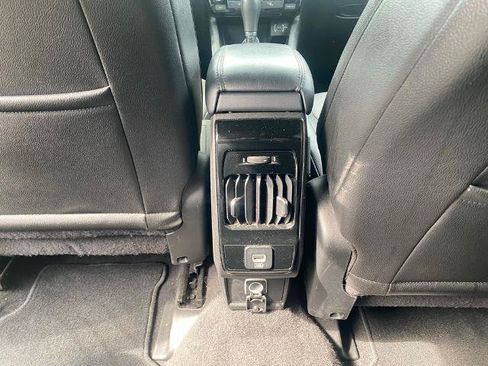 Used 2024 Jeep Compass Latitude AWD/4WD image 29