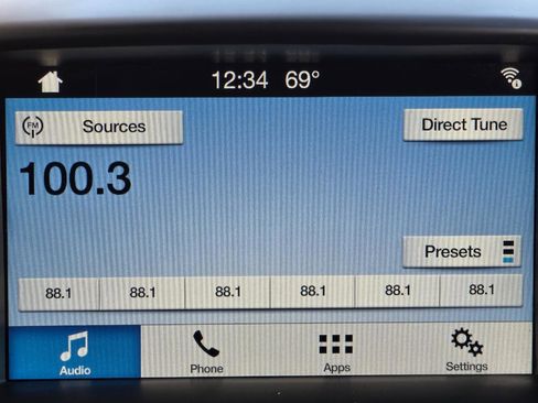 Used 2017 Ford Fiesta SE w/ Equipment Group 201A FWD image 18