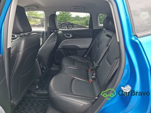 Used 2022 Jeep Compass Latitude AWD/4WD image 10