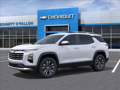 New 2026 Chevrolet Equinox LT w/ Convenience Package II image 2