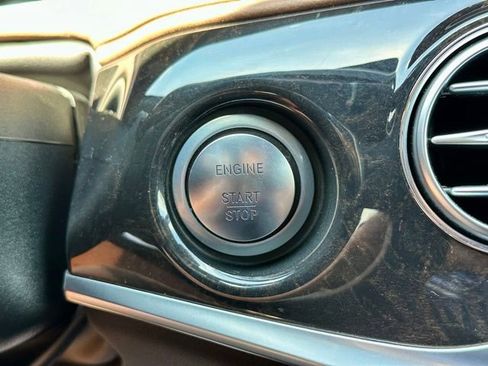 Used 2017 Mercedes-Benz S 550 4MATIC Sedan image 32