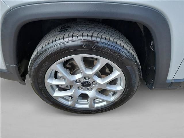 Used 2025 Jeep Compass Limited AWD/4WD image 9
