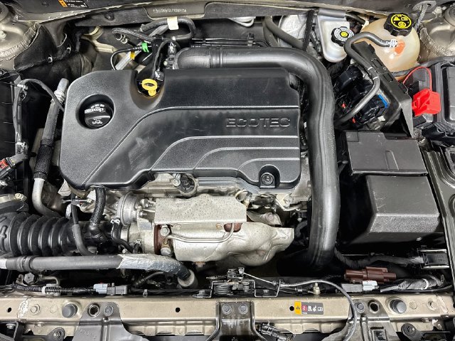 Used 2020 Chevrolet Malibu LT FWD image 30