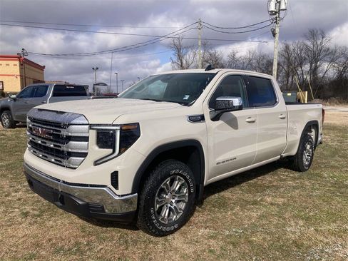 New 2026 GMC Sierra 1500 SLE image 8