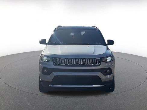 Used 2025 Jeep Compass Limited image 4