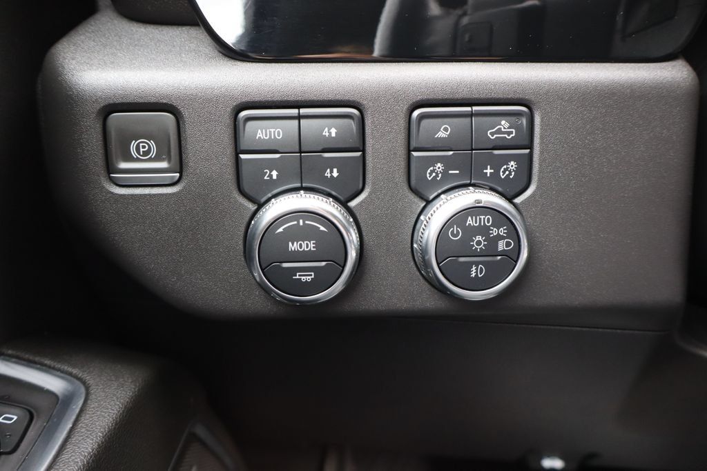 Used 2024 GMC Sierra 1500 SLT w/ SLT Premium Plus Package AWD/4WD image 14