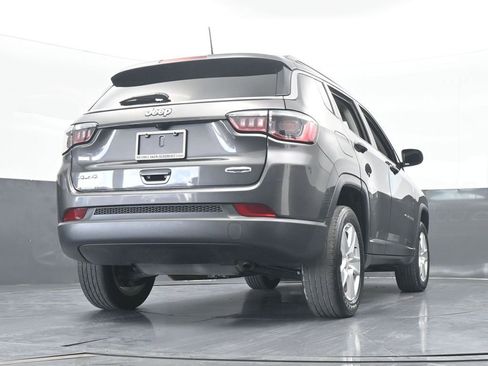 Used 2022 Jeep Compass Latitude image 60