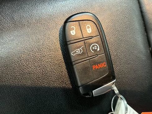 Used 2018 Jeep Grand Cherokee Limited AWD/4WD image 39