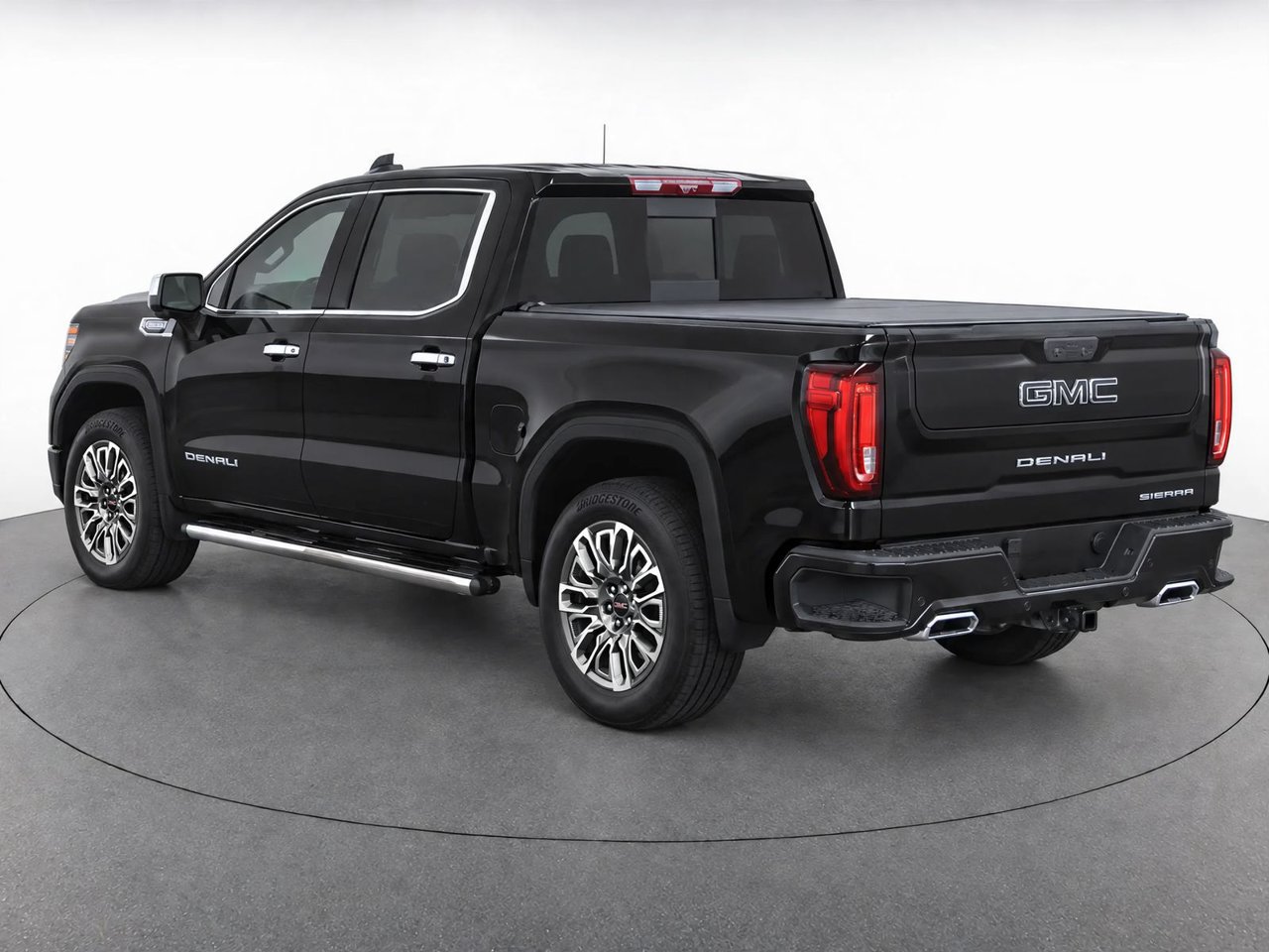 Used 2023 GMC Sierra 1500 Denali Ultimate AWD/4WD image 3