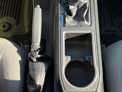 Used 2020 Toyota Tacoma SR image 5