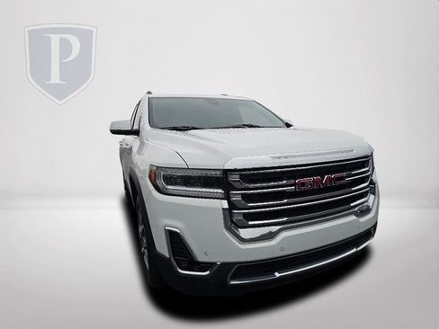 Used 2023 GMC Acadia SLT image 15