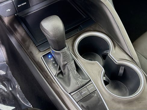Used 2022 Toyota Camry XSE FWD image 20