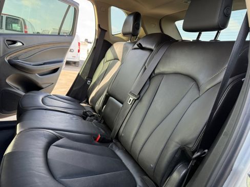 Used 2018 Buick Envision Essence image 17