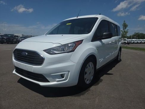 Used 2022 Ford Transit Connect XLT FWD image 2