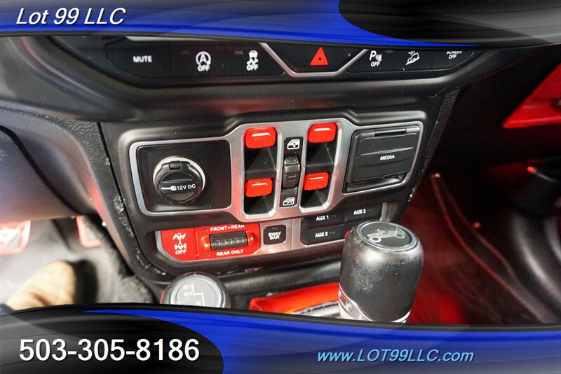 Used 2018 Jeep Wrangler Unlimited Rubicon AWD/4WD image 22