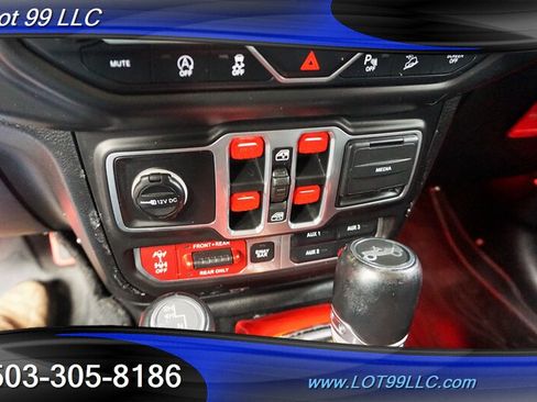 Used 2018 Jeep Wrangler Unlimited Rubicon AWD/4WD image 22