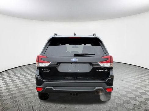 Certified 2023 Subaru Forester Premium image 10