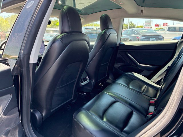Used 2020 Tesla Model 3 Standard Range Plus RWD image 16