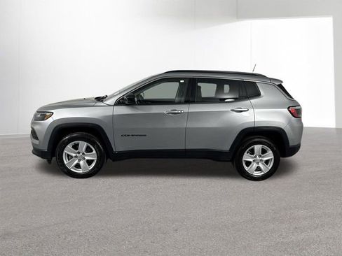 Used 2022 Jeep Compass Latitude image 28