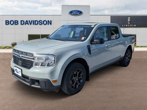 Certified 2024 Ford Maverick Lariat w/ FX4 Off-Road Package AWD/4WD image 1