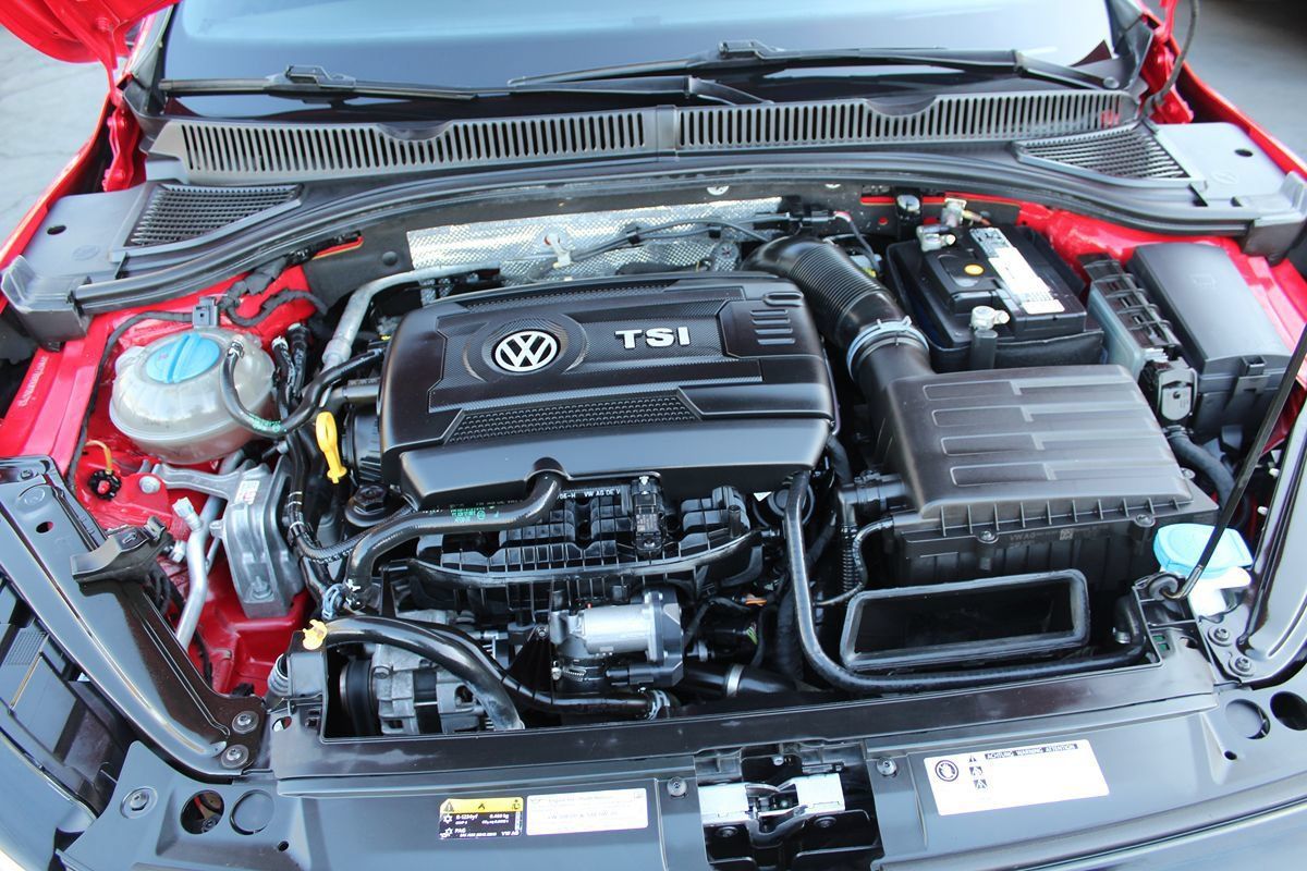 Used 2019 Volkswagen Jetta GLI FWD image 30