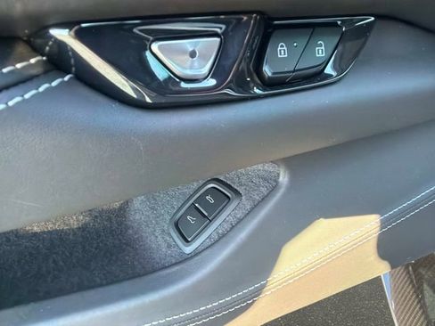 Used 2024 Chevrolet Corvette Z06 w/ Z07 Performance Package image 16