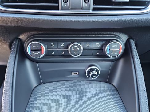 New 2025 Alfa Romeo Stelvio Sprint w/ Veloce Package AWD/4WD image 22