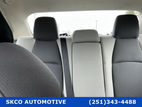 Used 2022 Toyota Corolla LE image 27