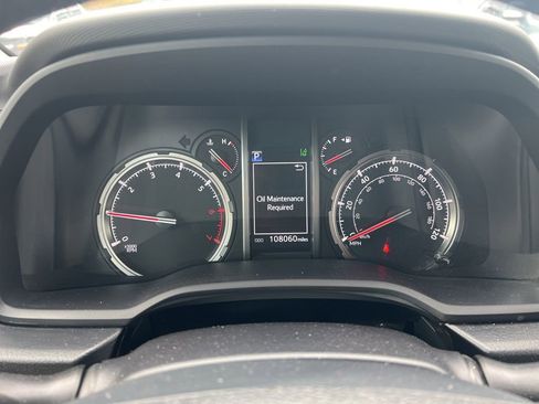 Used 2022 Toyota 4Runner TRD Off-Road image 13