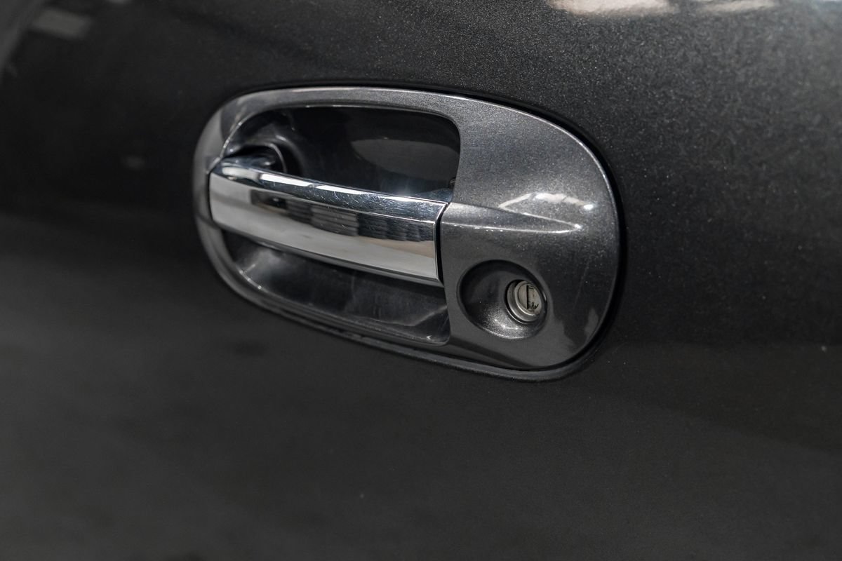 Used 2016 Lincoln Navigator Select RWD image 27