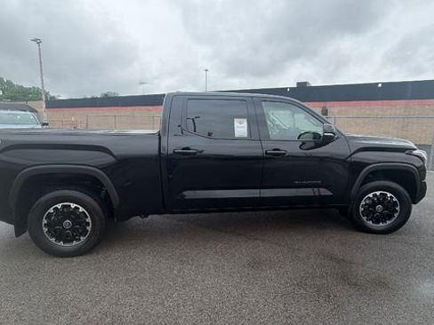 Used 2022 Toyota Tundra SR5 w/ TRD Off-Road Premium Package AWD/4WD image 8