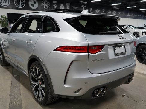 Used 2019 Jaguar F-PACE SVR AWD/4WD image 3